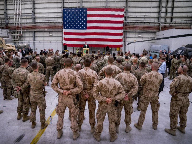 Amerika ötezer fő alá csökkenti katonai jelenlétét Afganisztánban
