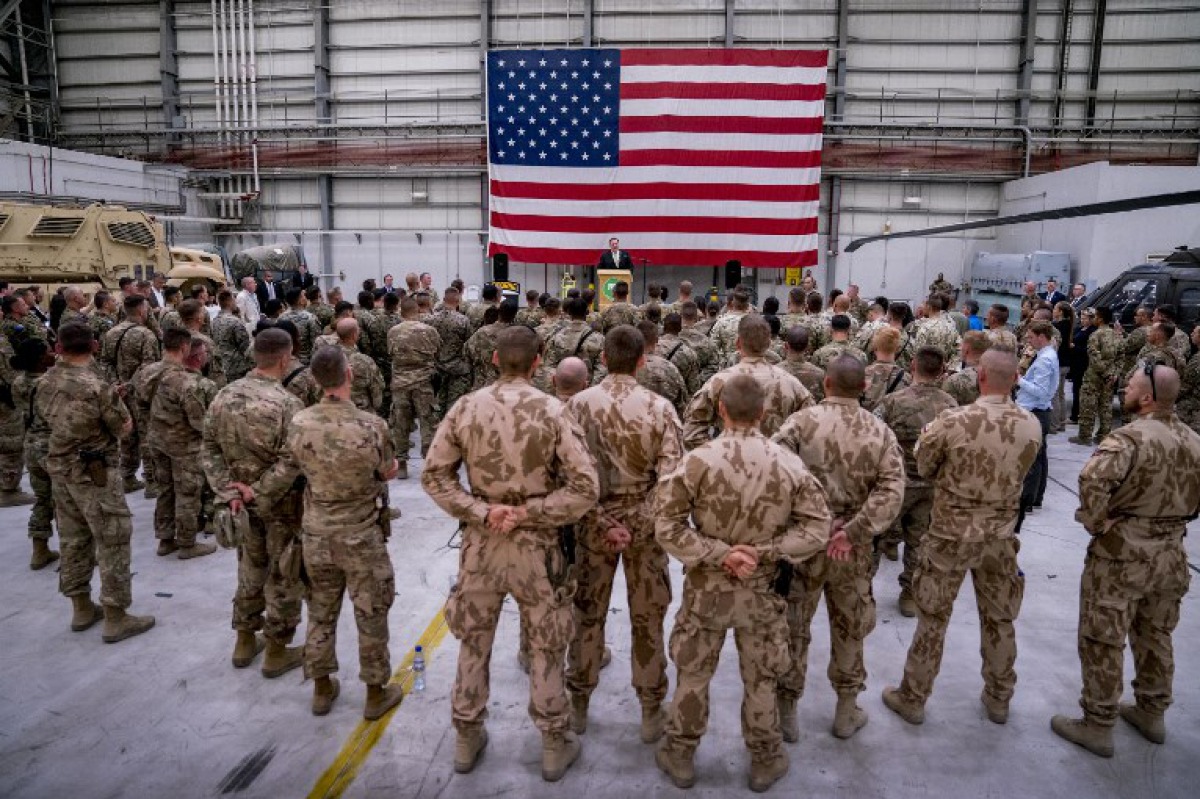 Amerika ötezer fő alá csökkenti katonai jelenlétét Afganisztánban