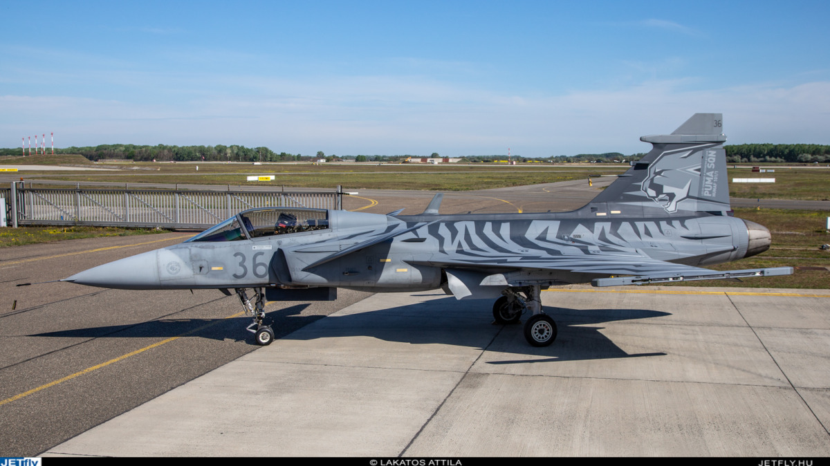 Irány a NATO Tiger Meet! - Különleges festésű Gripent mutattak be Kecskeméten